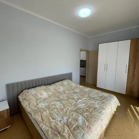 Verdemare Lejlighed Golem (Tirana)
